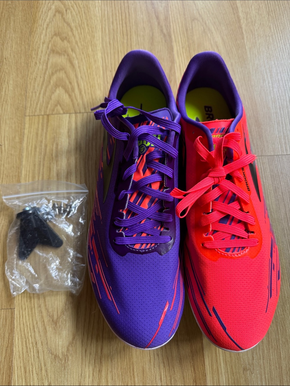 Brooks NEW size 12 EUR 44.5 Mach 18 Purple and Red Track Spikes shoes sneakers